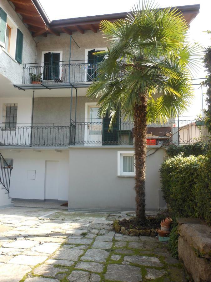 Il Vecchio Cortile Apartment แมนเดลโล เดล ลาริโอ ภายนอก รูปภาพ